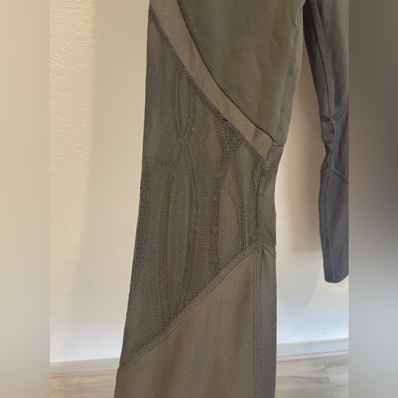 Alo Mesh Yoga Pants Leggings Size Small - Picture 9 of 10